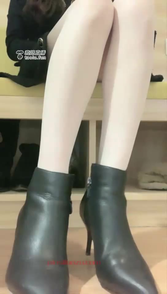 安主 仰视角美腿肉丝短靴 