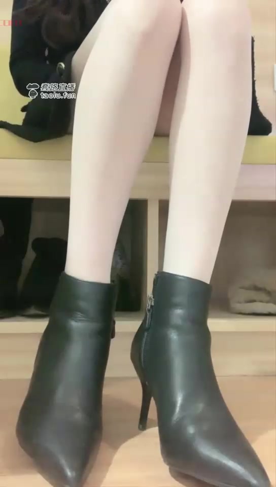 安主 仰视角美腿肉丝短靴 