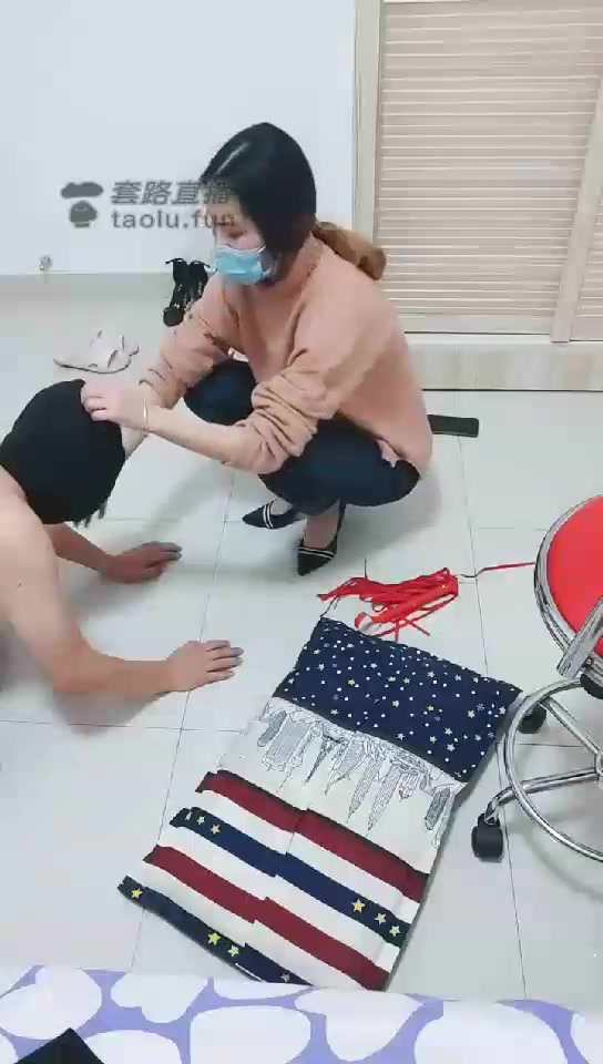 奈奈 硬皮鞋全体重重度踩踏 