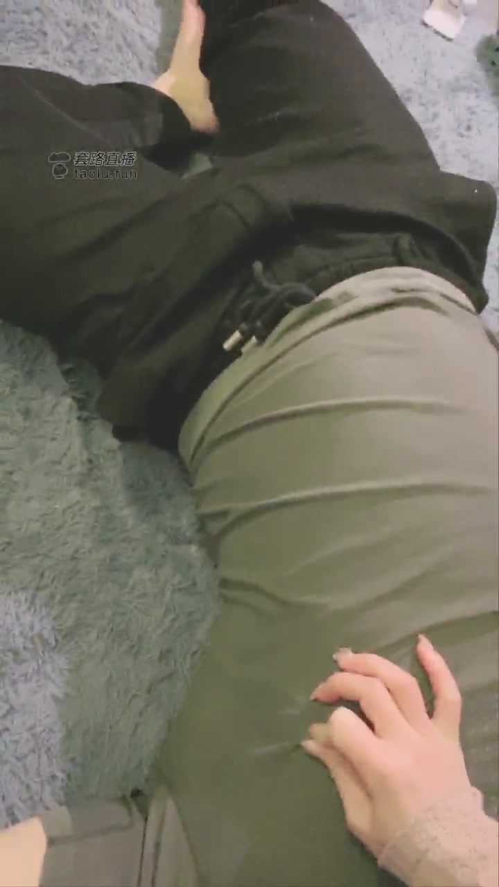 妖妖学姐 贱奴骚到喝自己的尿 同好共享 