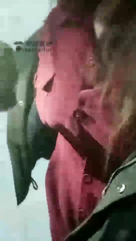 盈盈M 楼道里 玩第一次被调的素人 