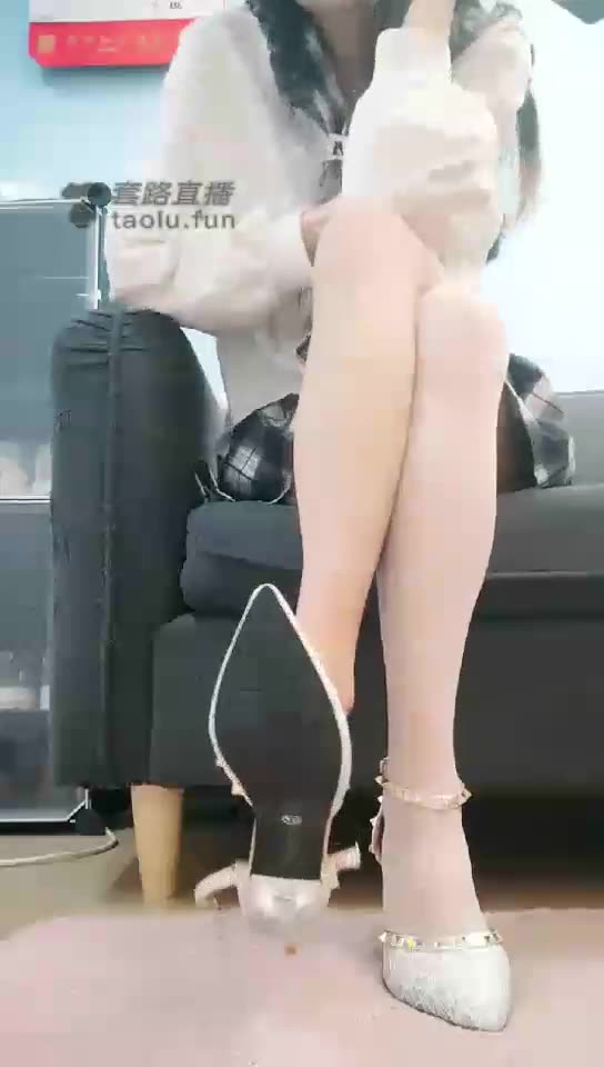 莫瑶 白丝 第一视角 羞辱 你的女友 我的狗 