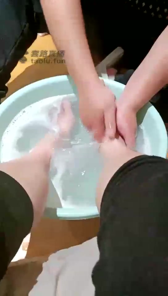妃夕妍雪 侍寝狗-洗脚 喝洗脚水篇 