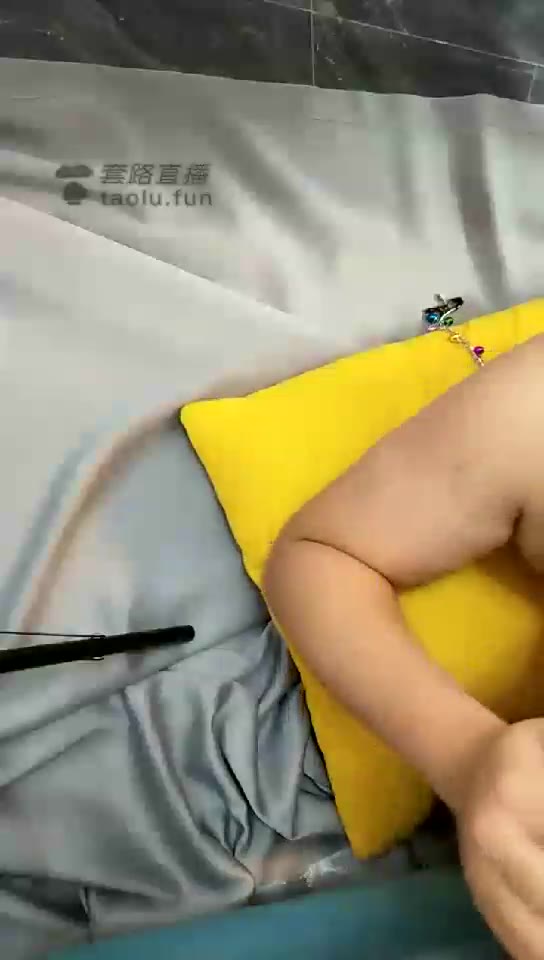 银狐姐姐 调教贱畜 美脚喂食 