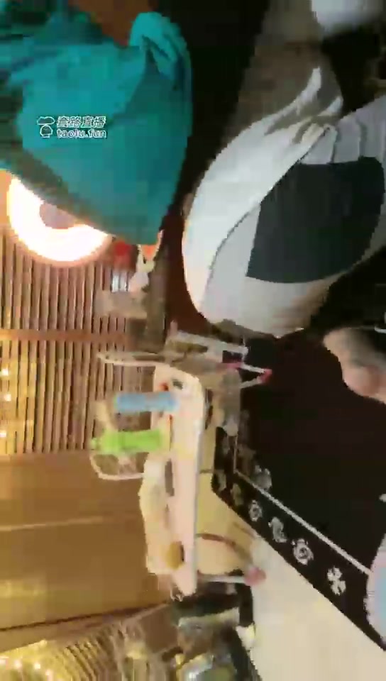 女M盈盈 高清 四个夜店素人玩我又开心又害怕呜呜 