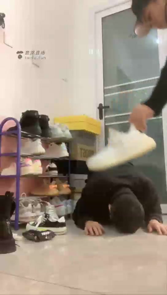 文文文文 燃一S的擦鞋工具人 