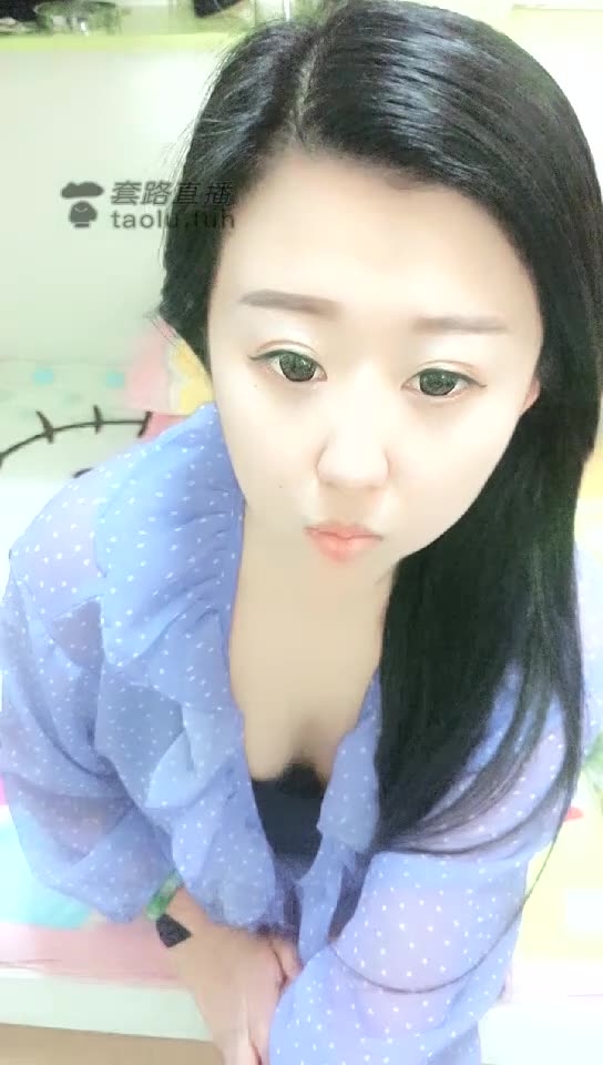 白冰冰 超清版 调教两只贱狗 全程高能 
