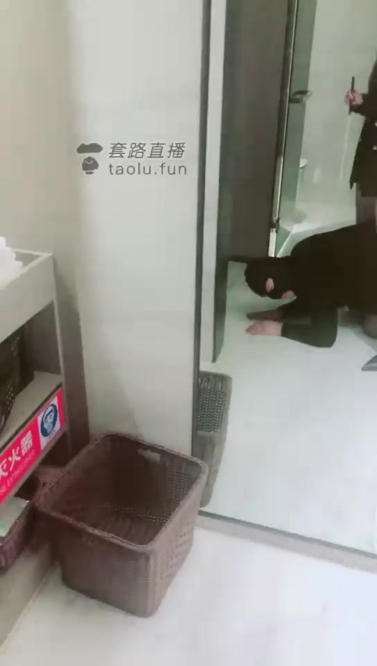 陈甜女蒂 大肥猪 异装初体验