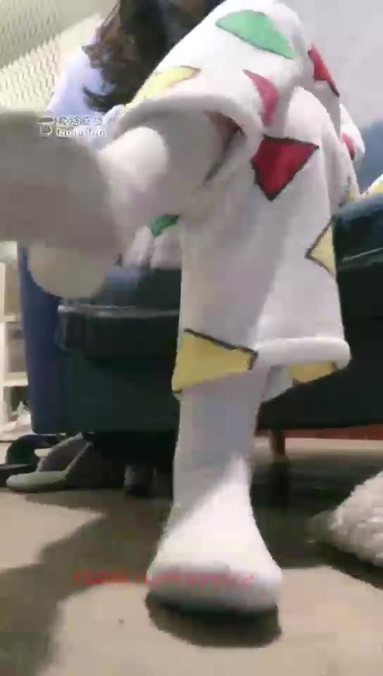 00后淼淼 脏棉袜辱骂全家 带着你的全家来给我磕头 