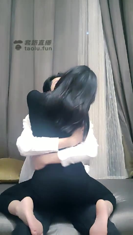 宇王and瑾王 放狗粮一个屁去闻吧 