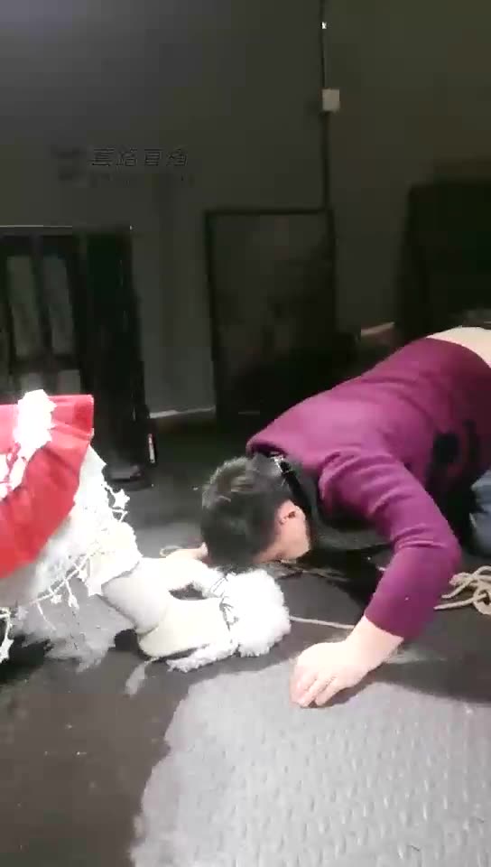 豆儿大人 捧着萝莉白丝脚闻舔 扇耳光 踹狗头 