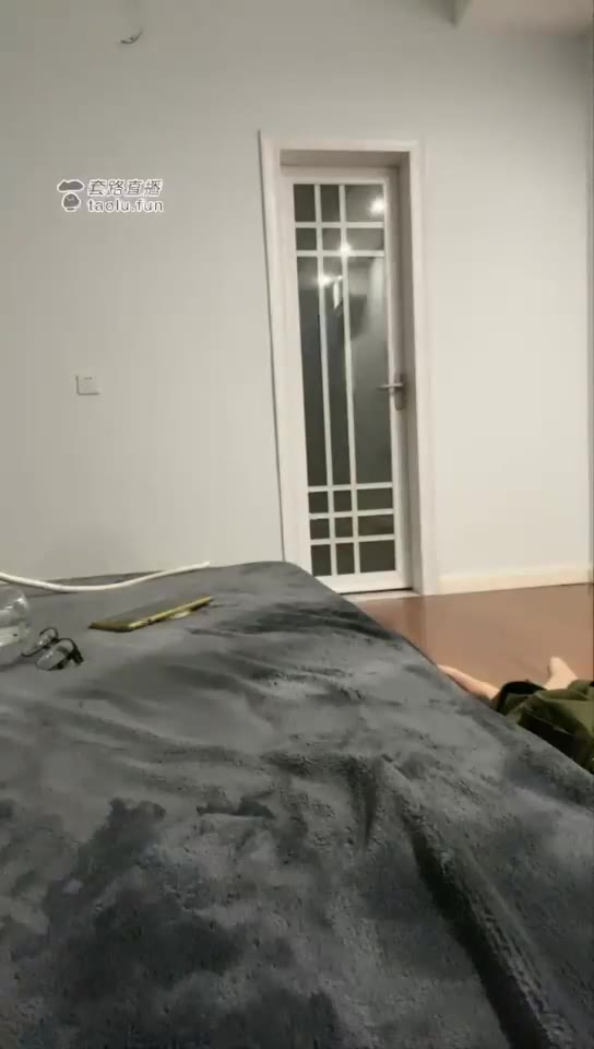 橙七大大 运动鞋踩M 