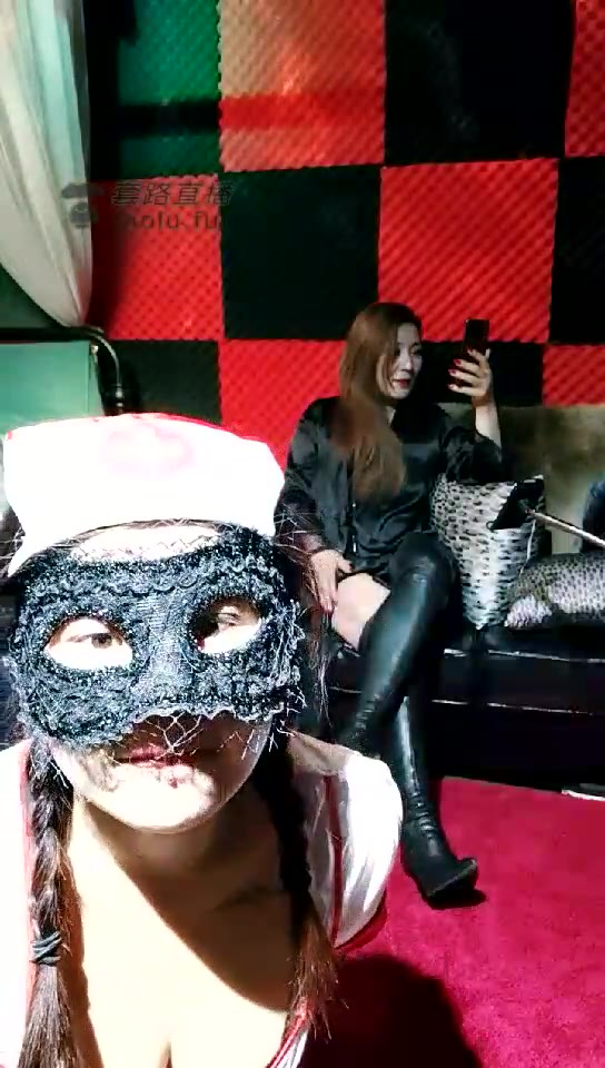 风情艳主 女奴护士真贱  