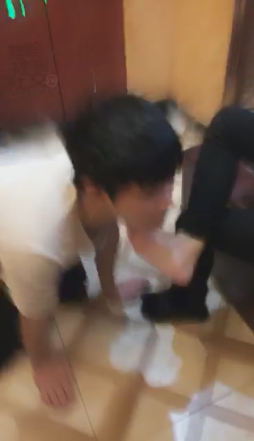 圣蒂祖宗 同好共享 带闺蜜ktv 调教羞辱私奴  