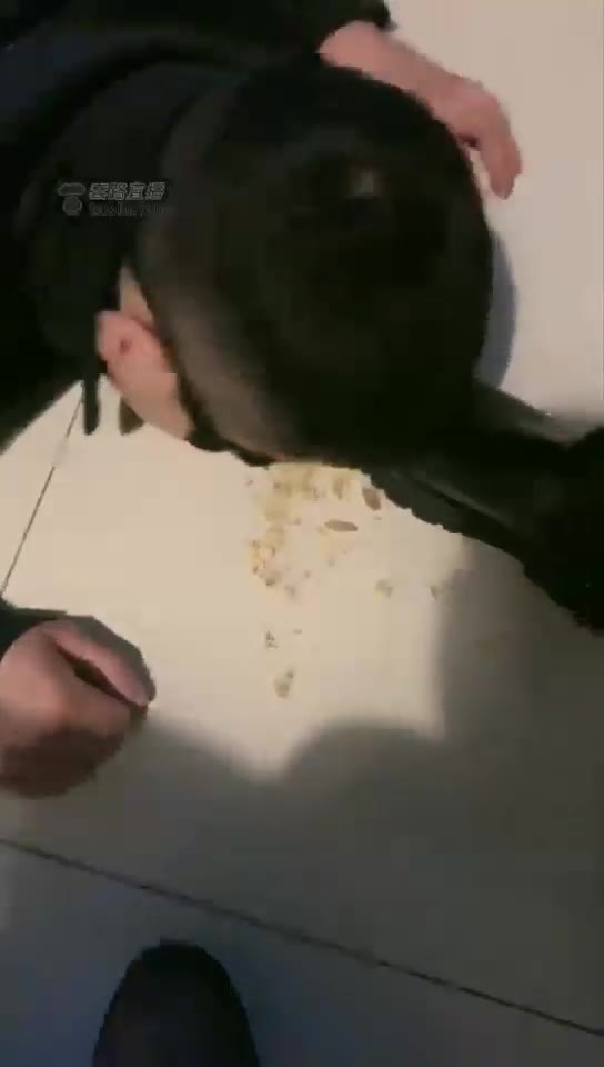 文文文文 双素人 鞋底清洁开始 