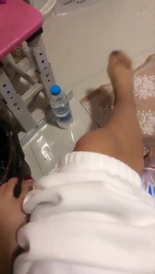 人间水蜜桃 舔狗舔脚 口水 数据线