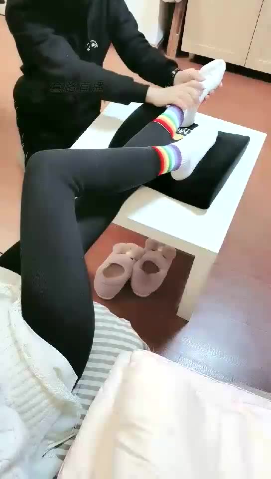 蜘蛛女王 狗子伺候捏美腿