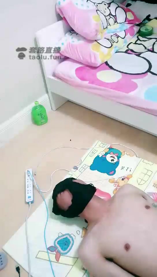 白冰冰 调教 圣水 黄金 强制榨精 恋足 推荐