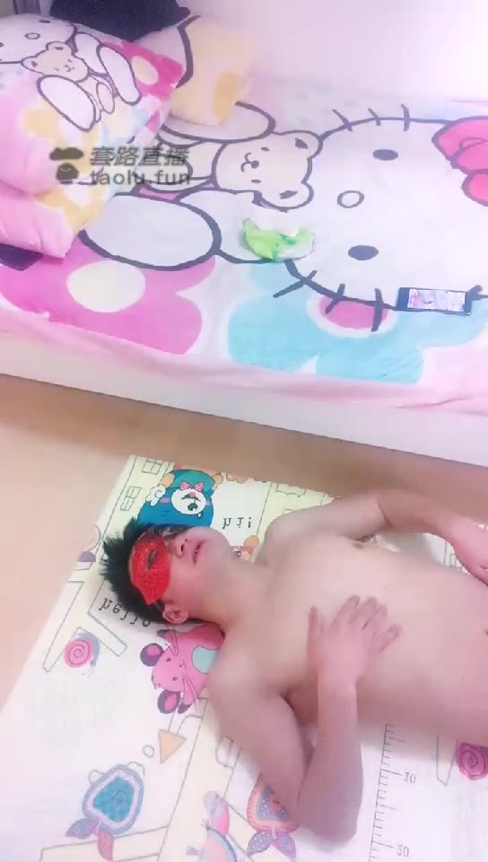 白冰冰 黄金 榨精 耳光 踩踏 强制 恋足