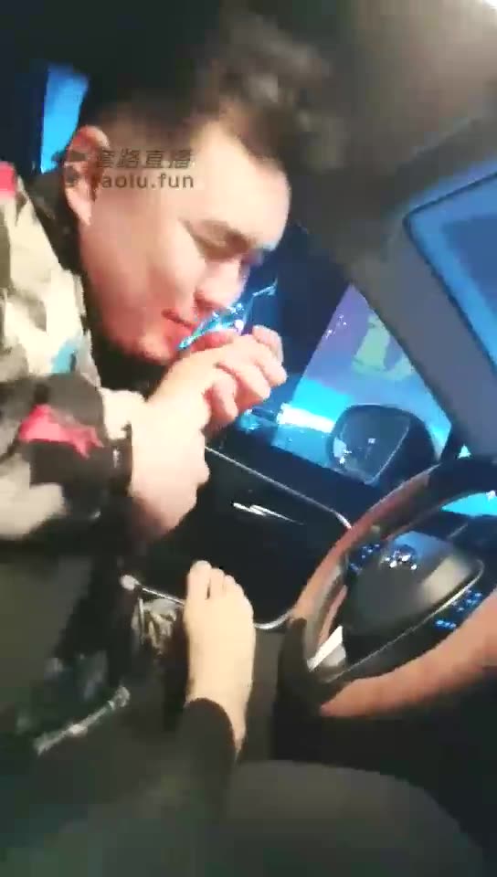 V婷 玩弄滴滴司机 舔脚如舔蜜 棉袜原味