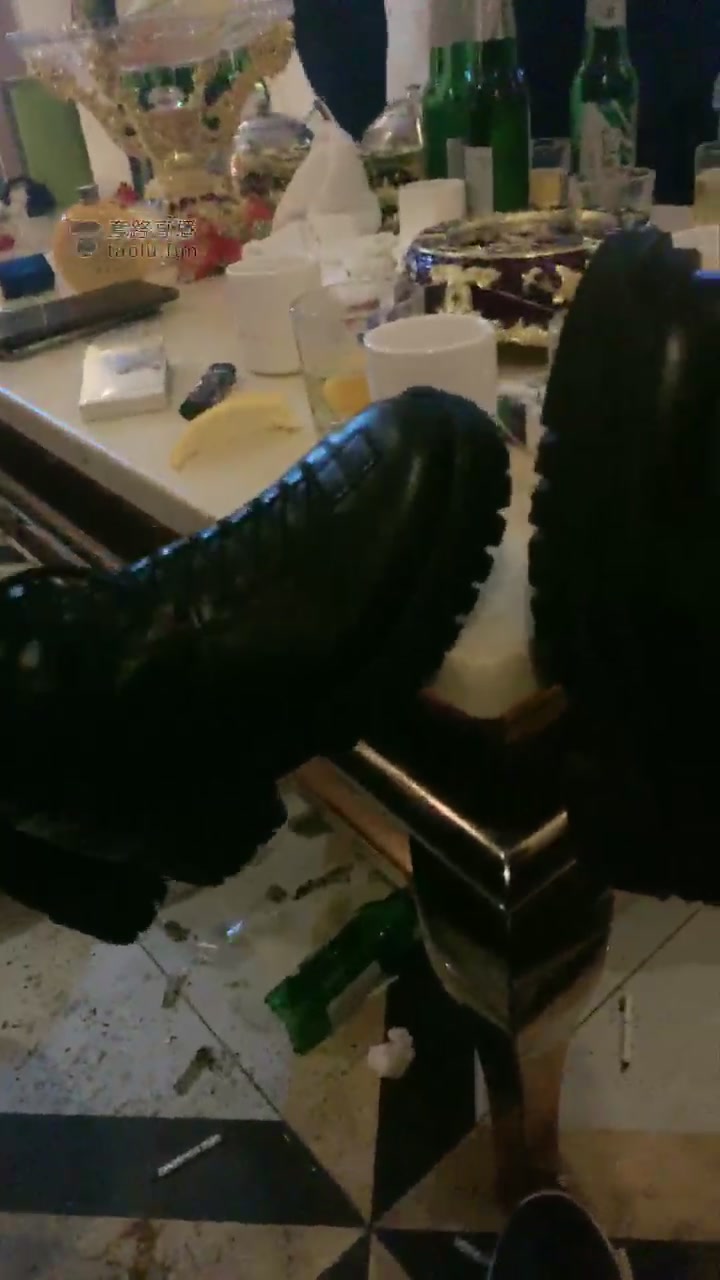 文文文文 来自KTV女孩的羞辱 绝对刺激 推荐