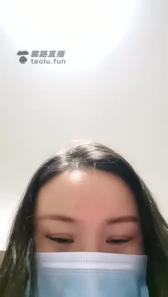 幸运女王 玩圈养的奴奴