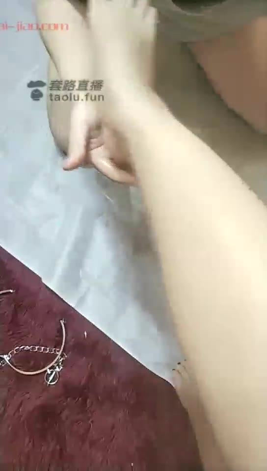 天津玉主 裸足虐狗全面舔脚