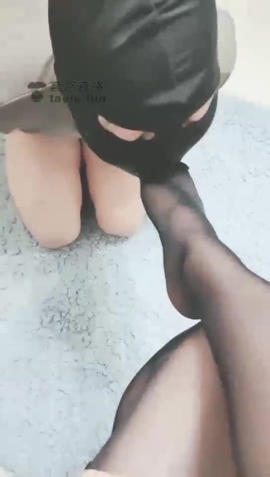 灵竹 专职脚奴伺候黑丝高跟嫩足