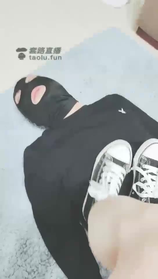 皇 帆布鞋狗狗闻鞋 踩踏 恋足