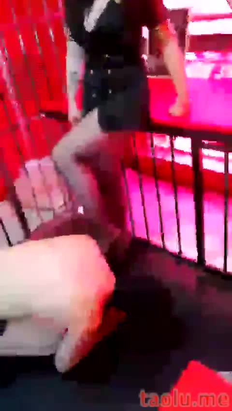 SMquenwuhan 女神惩罚警察小狗