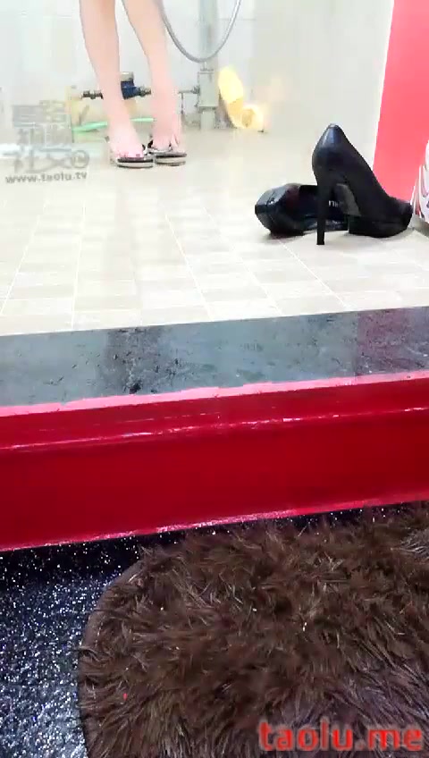 SMquenwuhan 刚调教结束后 圣水打湿换丝袜内裤