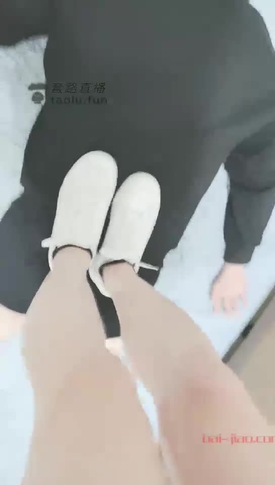 Little white shoes, trampling, licking shoes, cotton socks, foot fetish