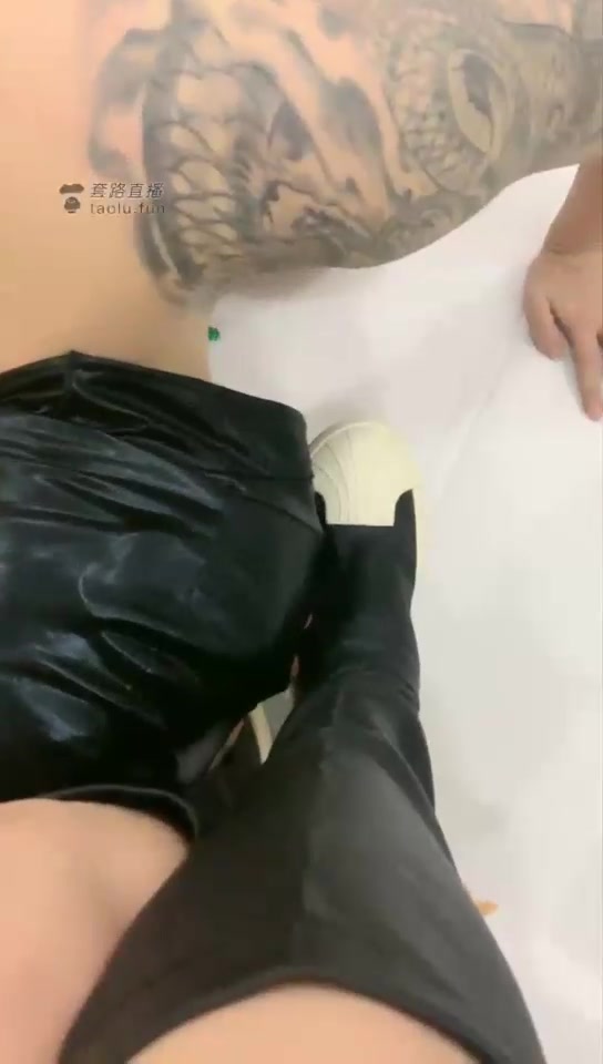 肆琪 鞭打狗奴