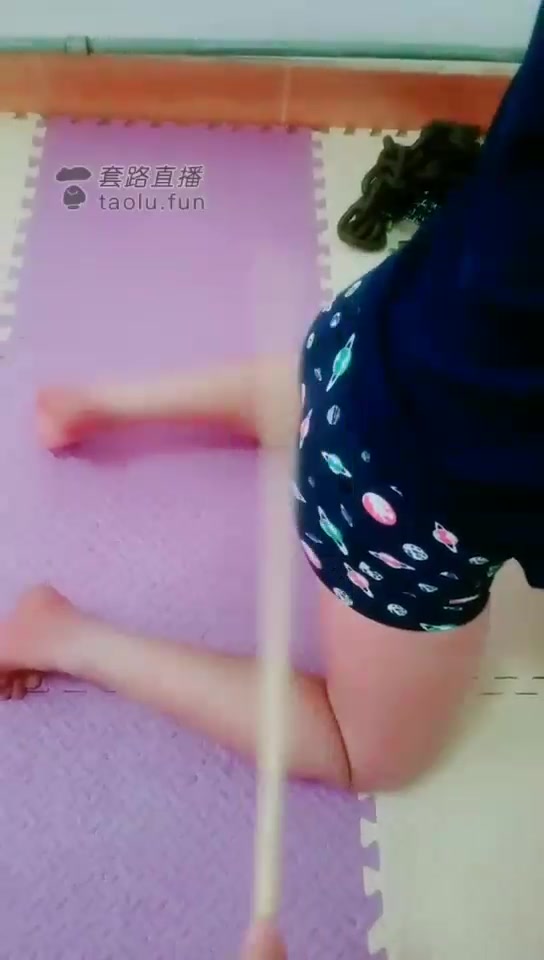 月月 扇耳光