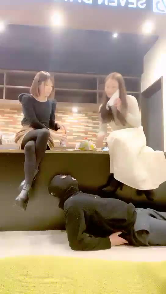 宇佐木 双s咀嚼喂食