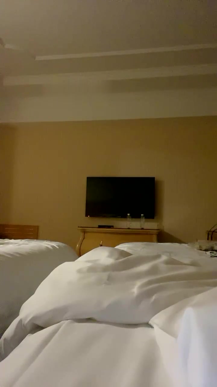 番奶奶 3女王群调贱狗