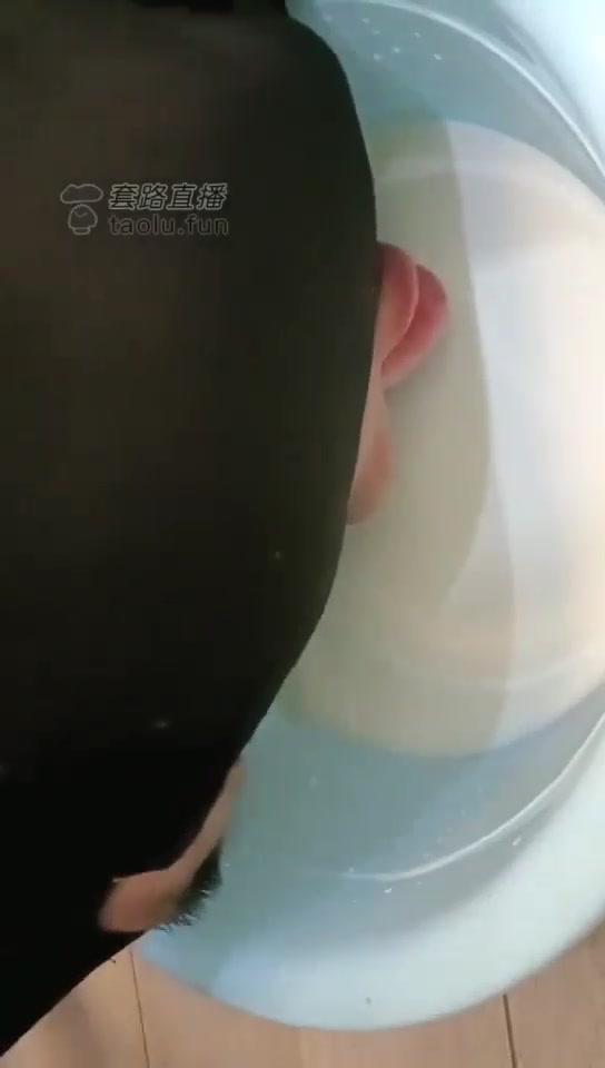 星月 调教喝洗脚水牛奶 舔高跟鞋底