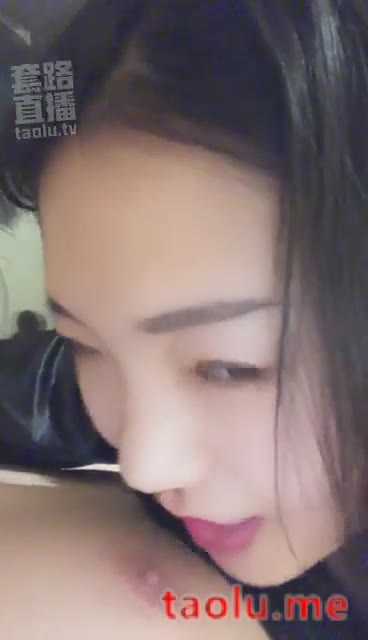 苏墨墨 诱惑舔乳专场_无法抗拒的诱惑