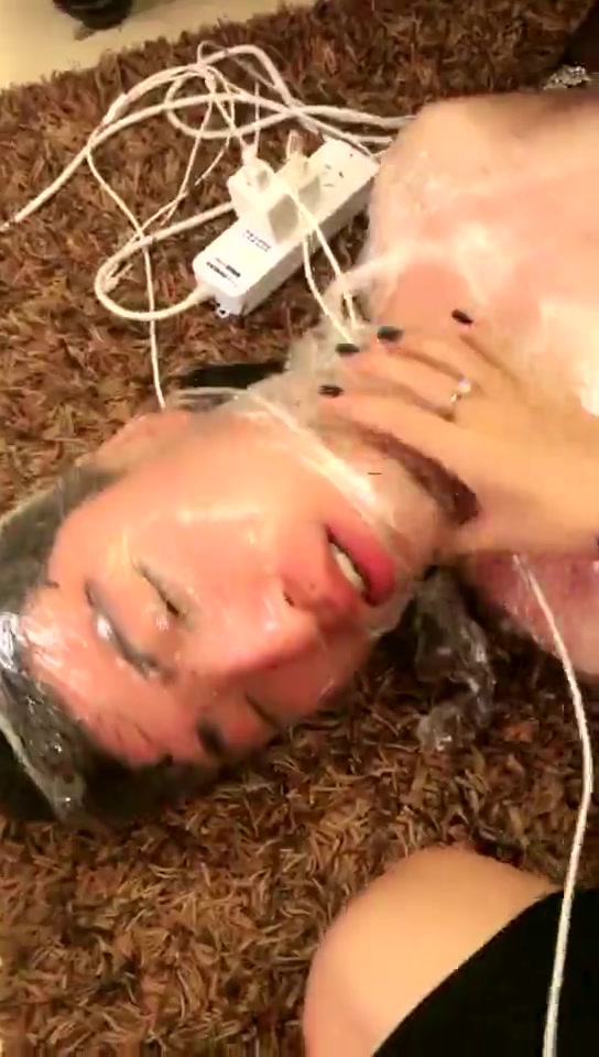 木木 保鲜膜窒息坐脸虐乳虐肛