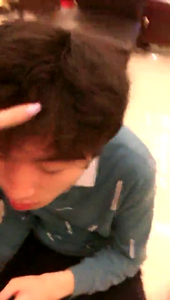 木木 下属偷拍女上司裙底 被坐脸踩脸钻裆