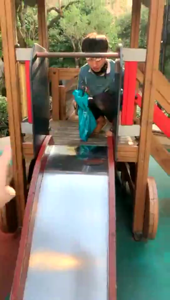 木木 户外羞辱调教 周围有人群