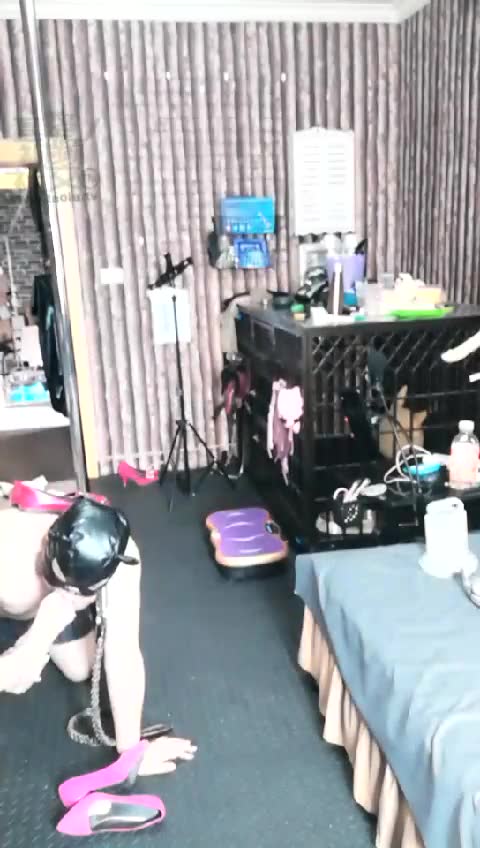 美煞娇爷 舔脏鞋底 吃黄金 舔红巾 舔马桶