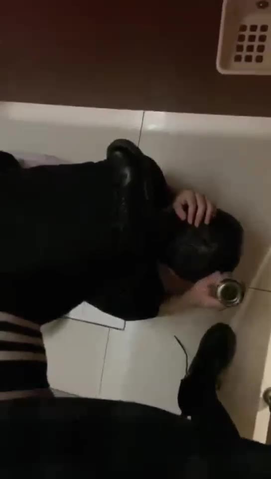 仟娇 商场公共女厕玩贱孙子