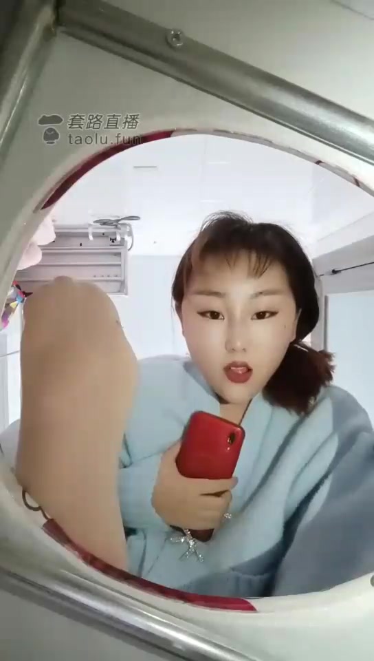 莉娜S 厕奴视角 新娘的秘密