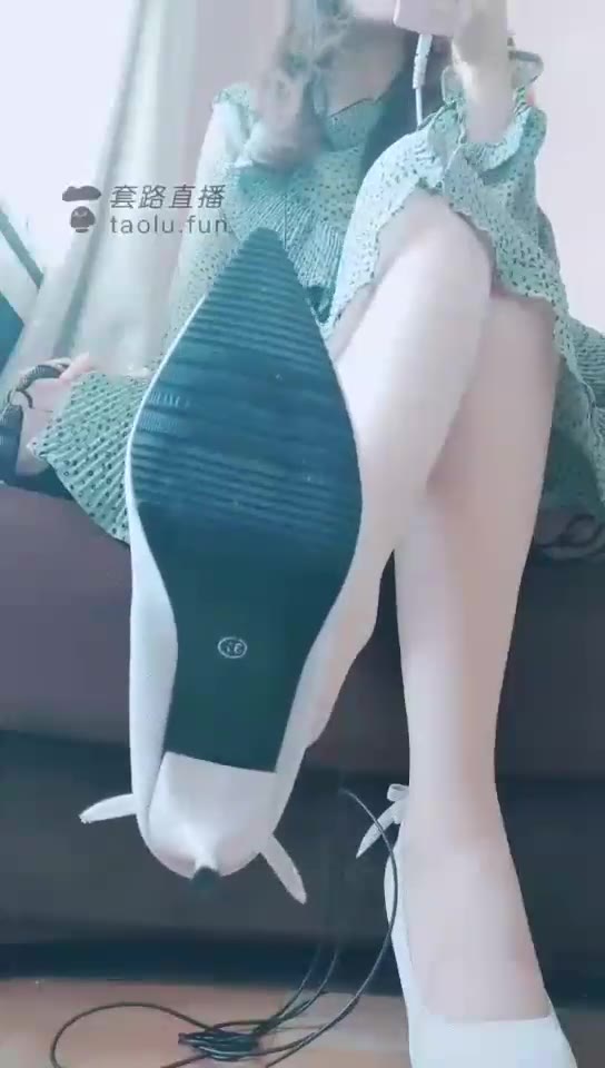 微莱 羞辱炸金 洗脚强制 彻底沦陷