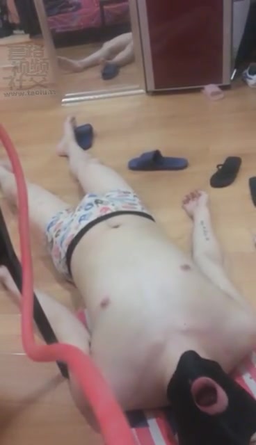 子颜 左右开弓耳光
