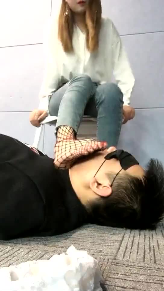 艾丝 坐面 骑马 深喉各种手段