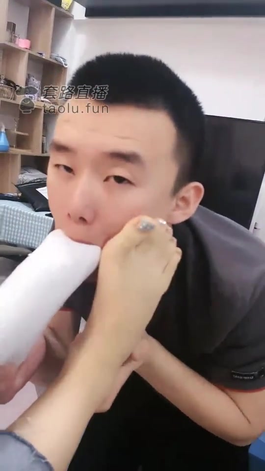 久瑶女神 闪送居然偷我袜子
