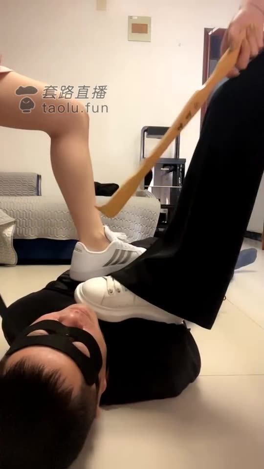 艾斯 带素人小姐姐一起羞辱M