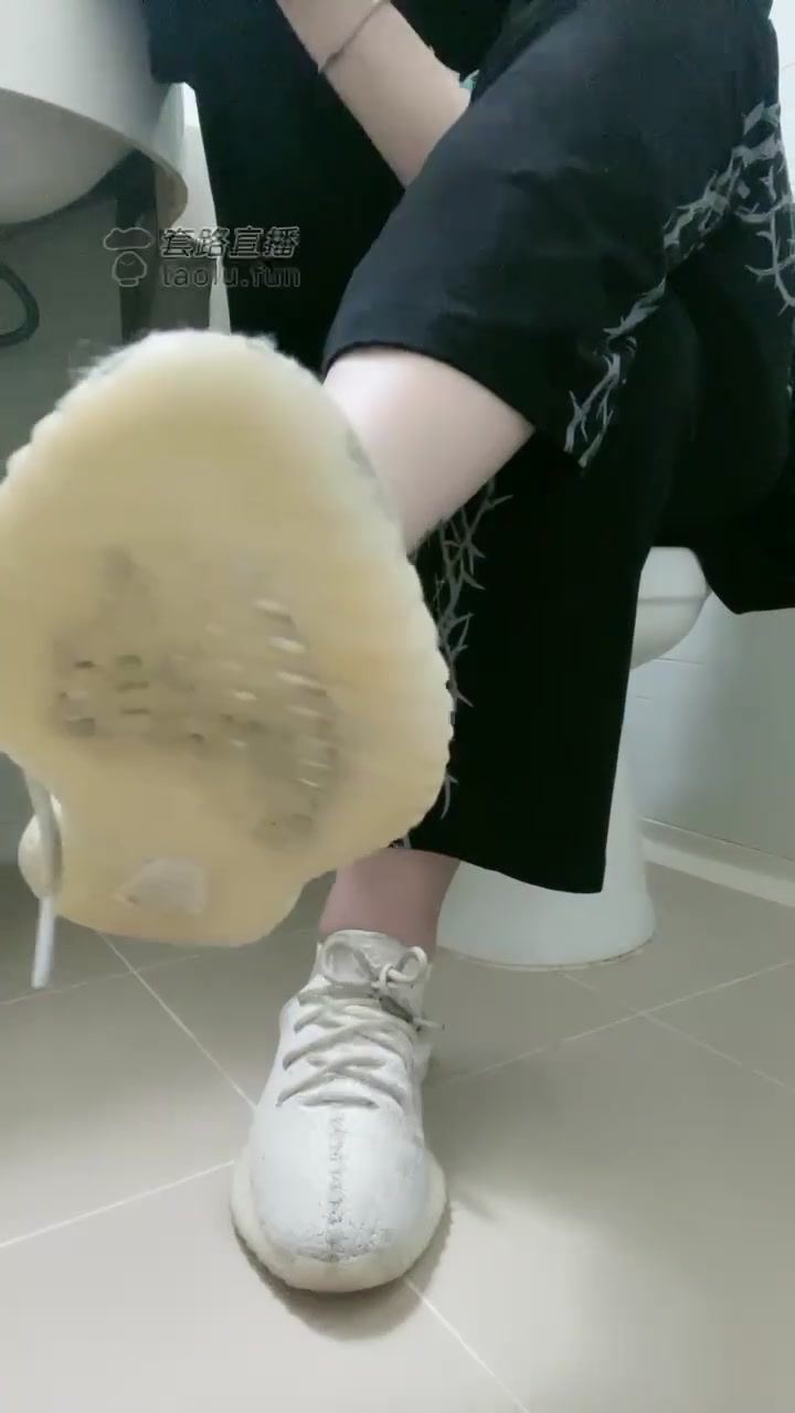 淼淼Sama 厕奴滚进来挨骂